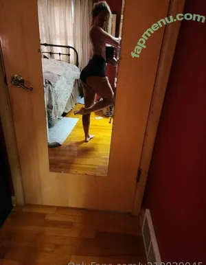  nude photo #0004