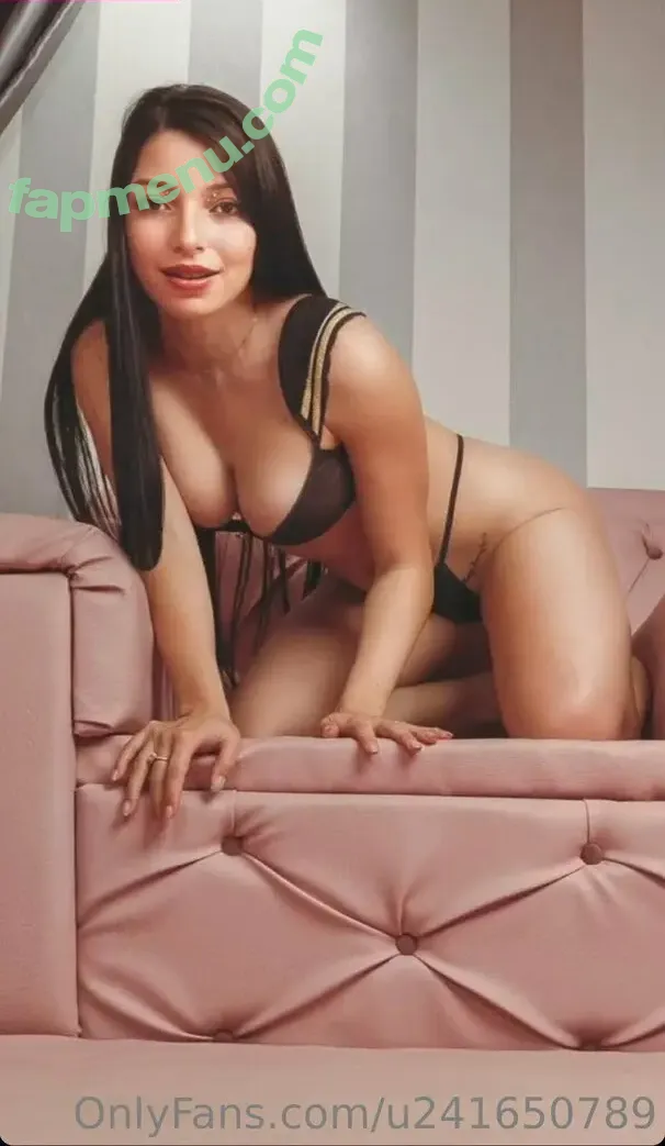 u241650789 nude photo #0005 (u241650789)