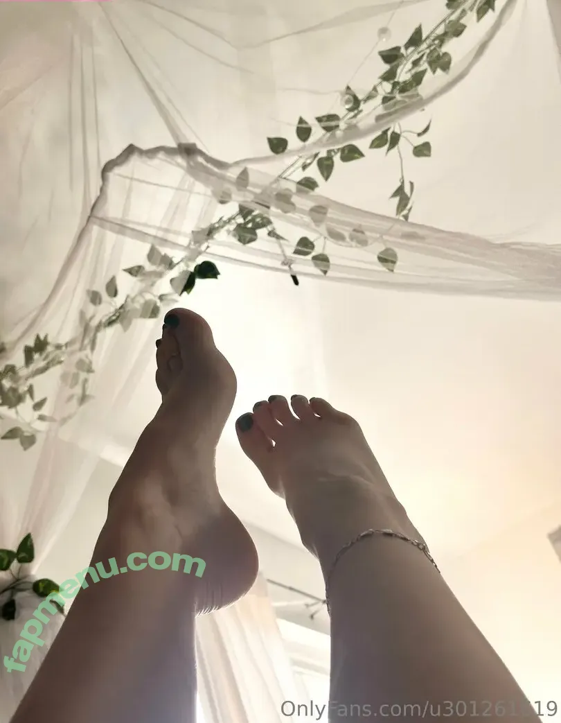 u301261619 nude photo #0015 (u301261619)