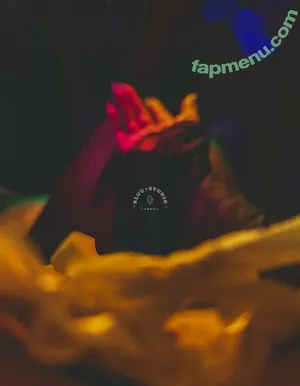  nude photo #0005