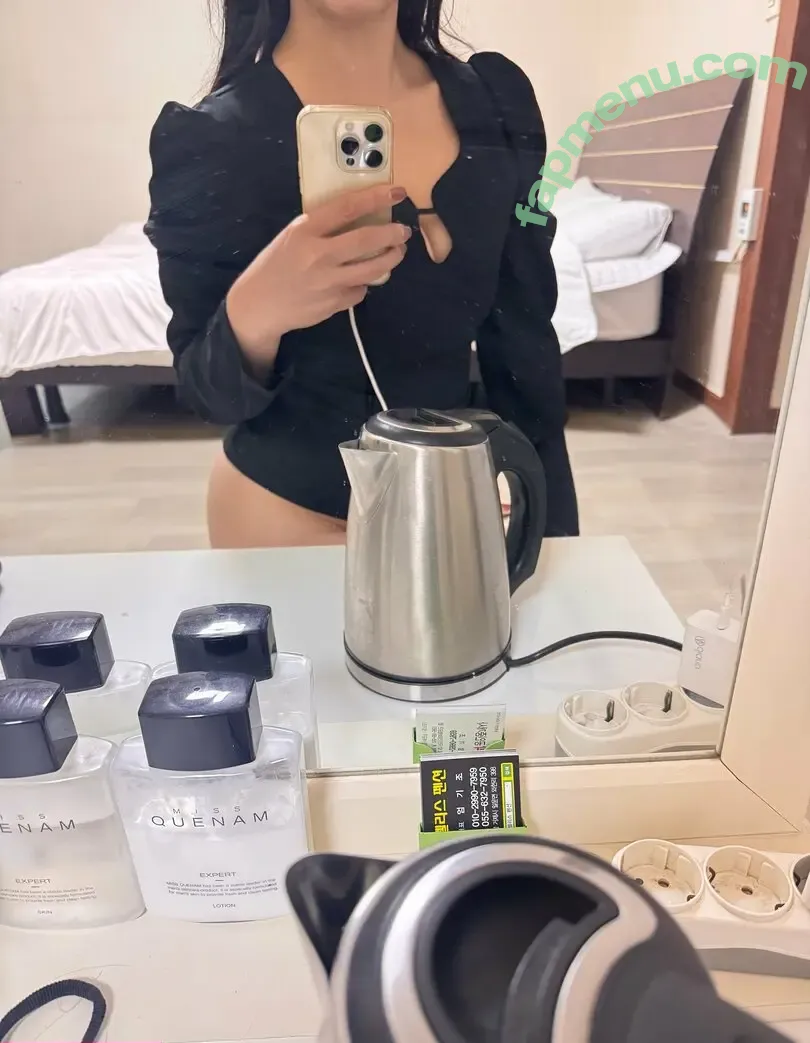 u348445583 nude photo #0012 (u348445583)