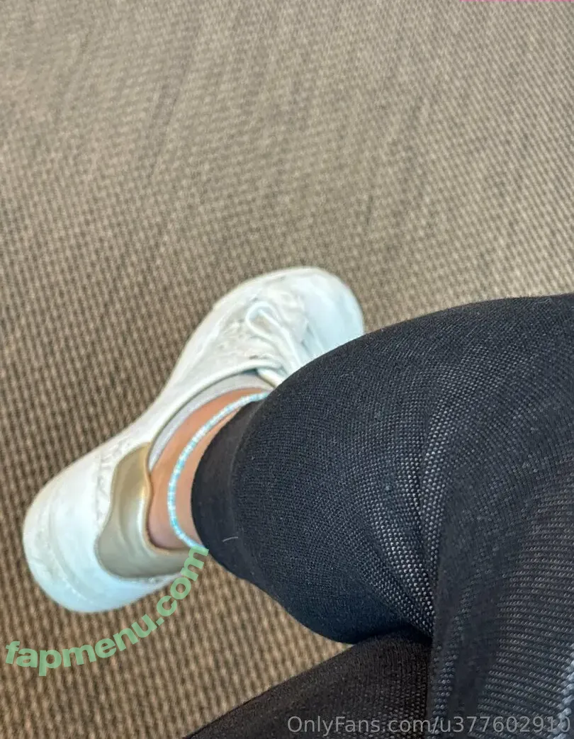 u377602910 nude photo #0041 (u377602910)