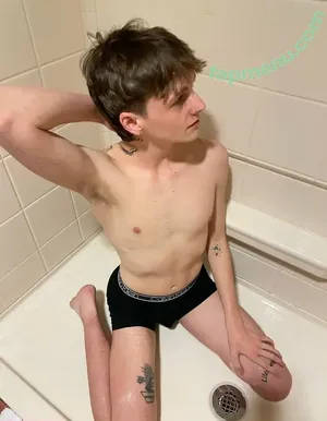  nude photo #0005