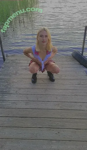  nude photo #0004