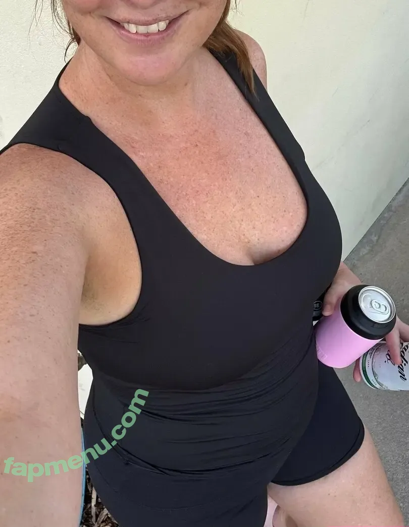 u478402123 nude photo #0040 (u478402123)