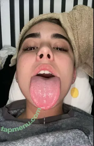 u489105211 / longuetongueegirl_ / noaablaancoo nude photo #0037