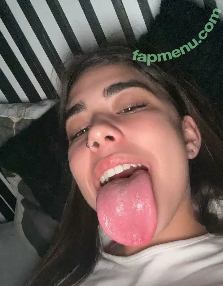 u489105211 nude photo #0034 (longuetongueegirl_ / noaablaancoo)