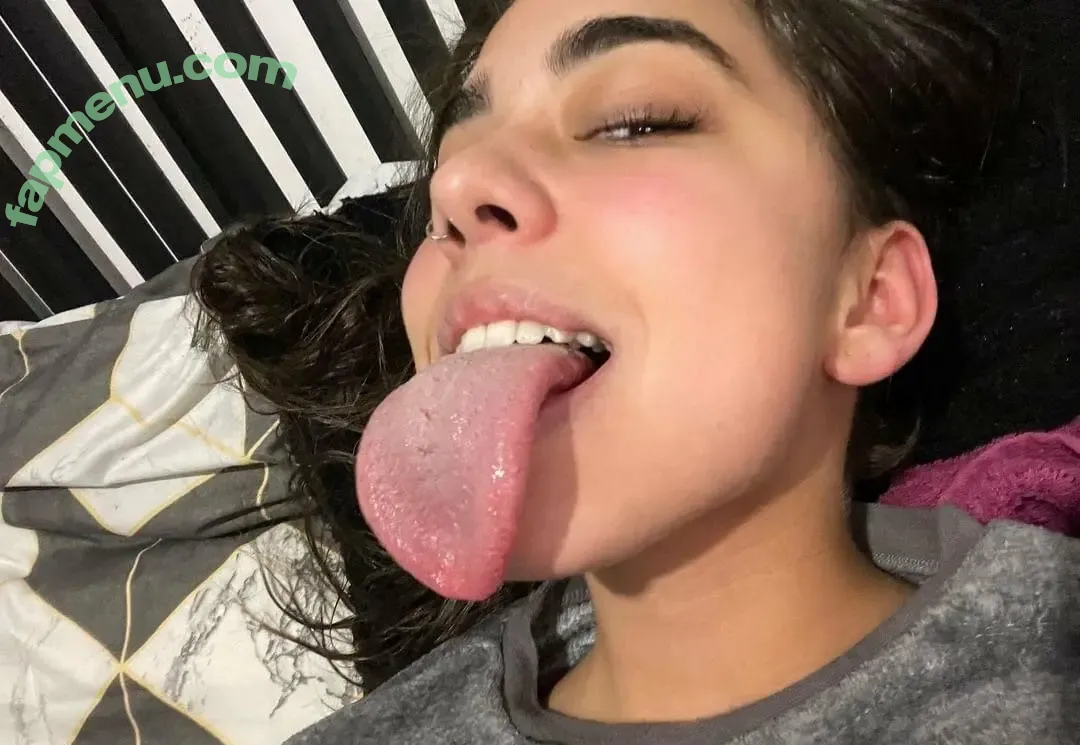 u489105211 nude photo #0038 (longuetongueegirl_ / noaablaancoo)