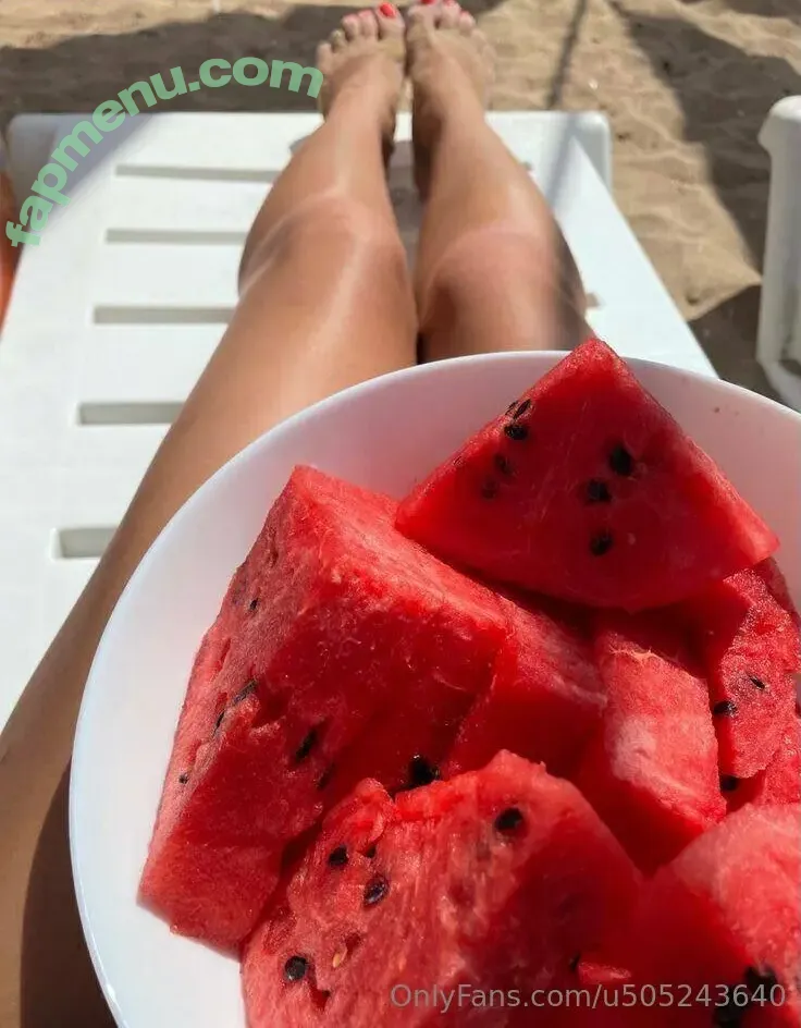 u505243640 nude photo #0001 (u505243640)