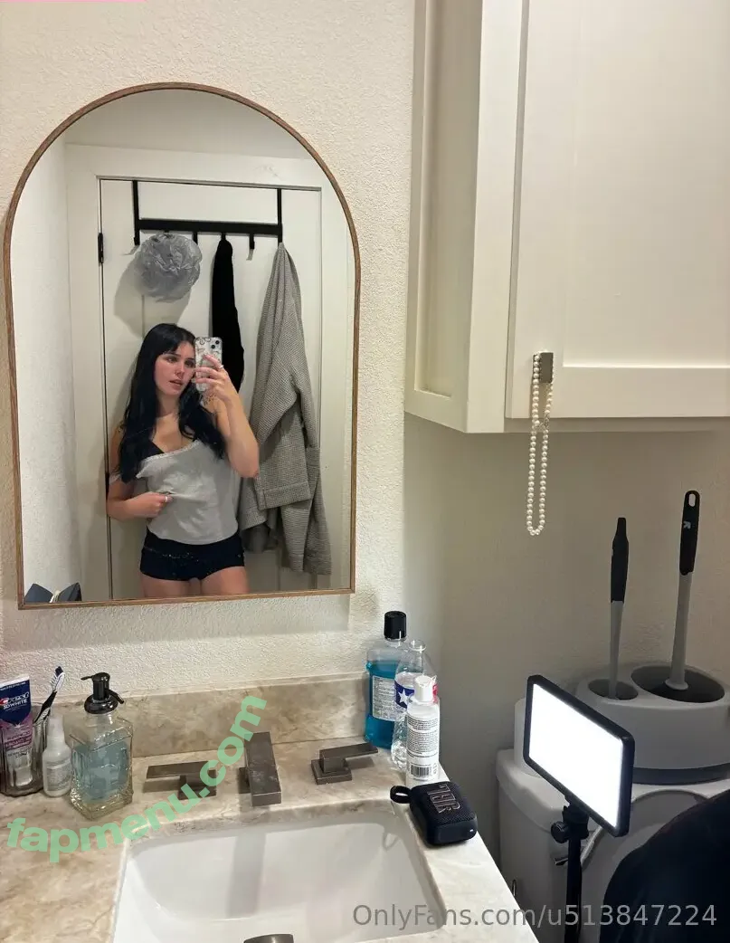 u513847224 nude photo #0020 (u513847224)