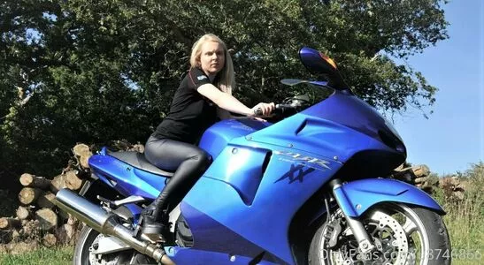 u8746866 / kgh876 nude photo #0012