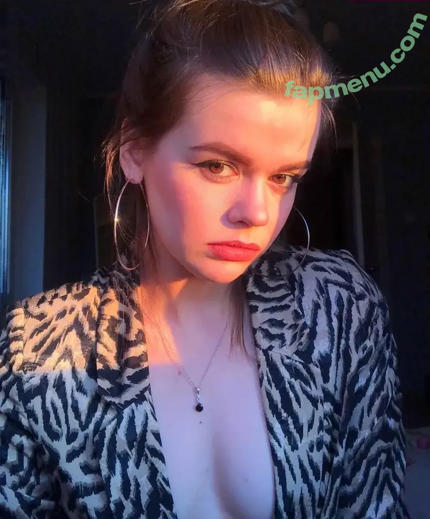 uadwapmwc nude photo #0003 (crazybicouplemw / cwmpawdau)