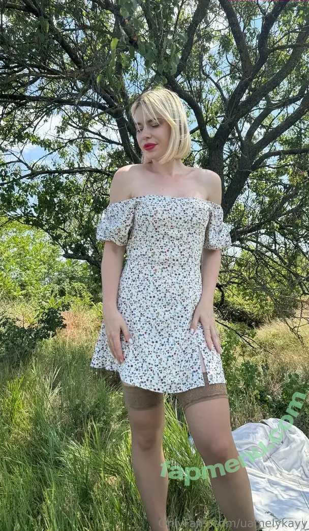 uamelykayy nude photo #0044 (uamelykayy)