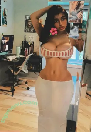  nude photo #0002