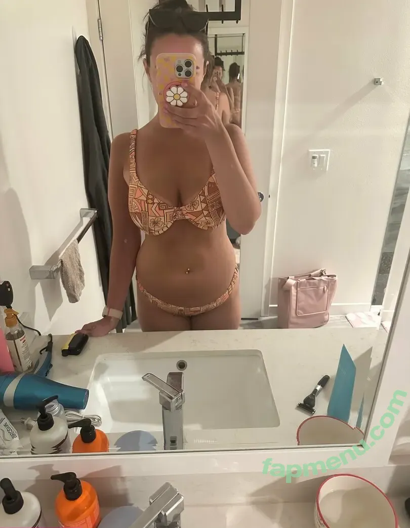 ughughughx3 nude photo #0094 (32ughughh / caaaaityyyy)