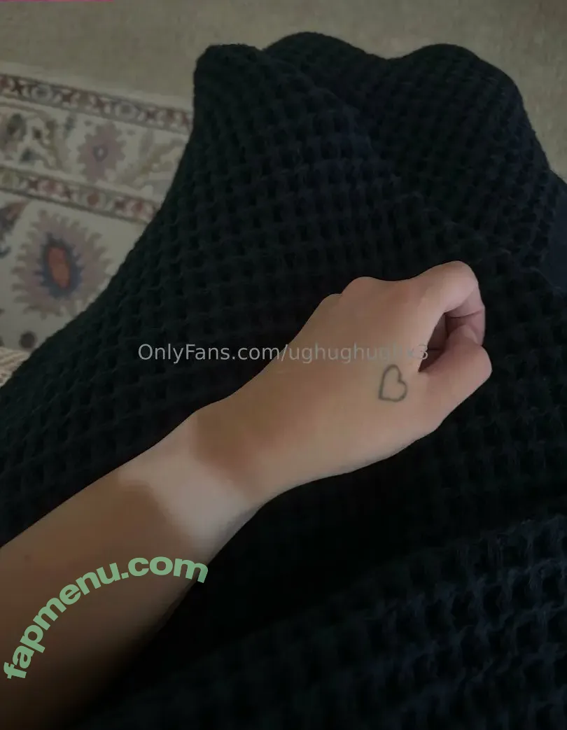 ughughughx3 nude photo #0130 (32ughughh / caaaaityyyy)