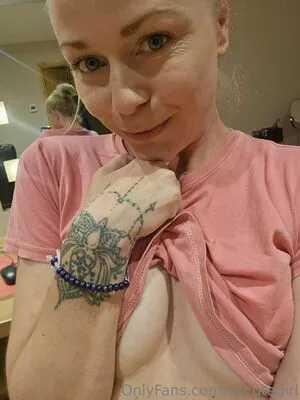 ukcutegirl / ukcutegirllucy nude photo #0022