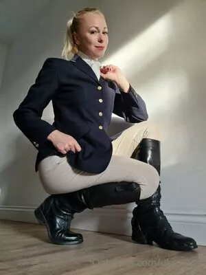 ukcutegirl / ukcutegirllucy nude photo #0047