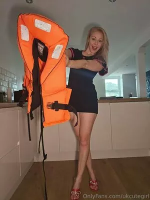 ukcutegirl / ukcutegirllucy nude photo #0420