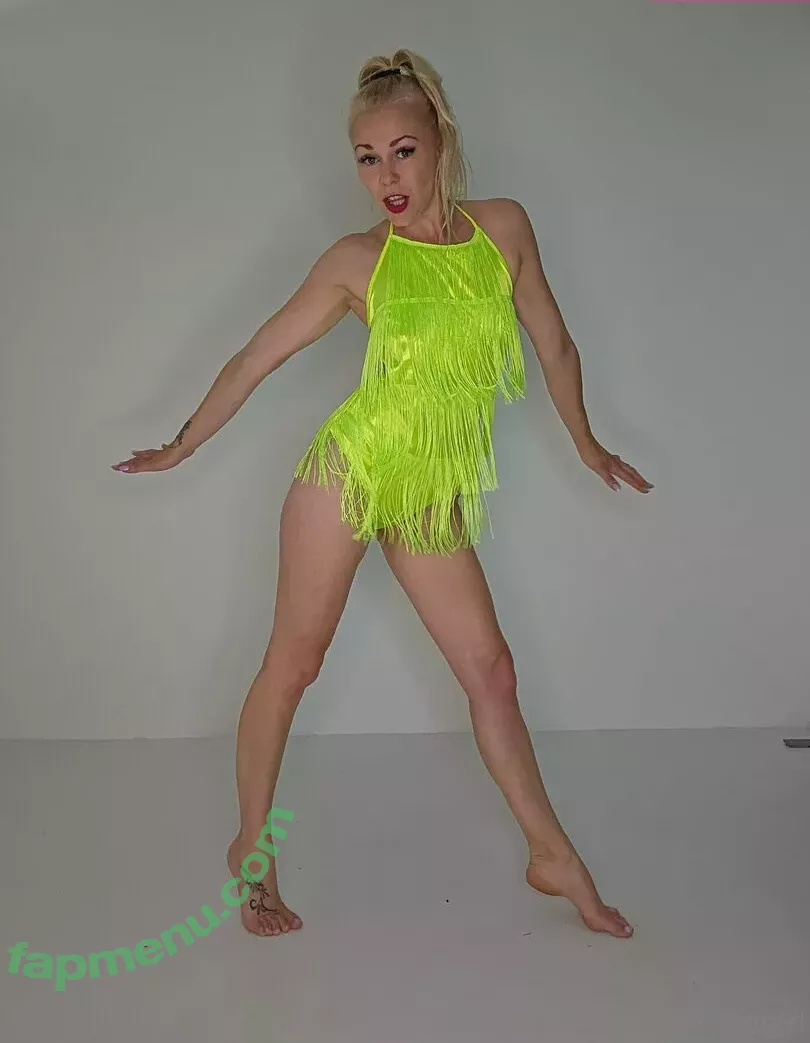 ukcutegirl nude photo #0186 (ukcutegirllucy)