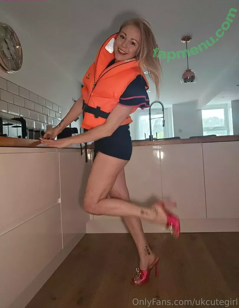 ukcutegirl nude photo #0432 (ukcutegirllucy)