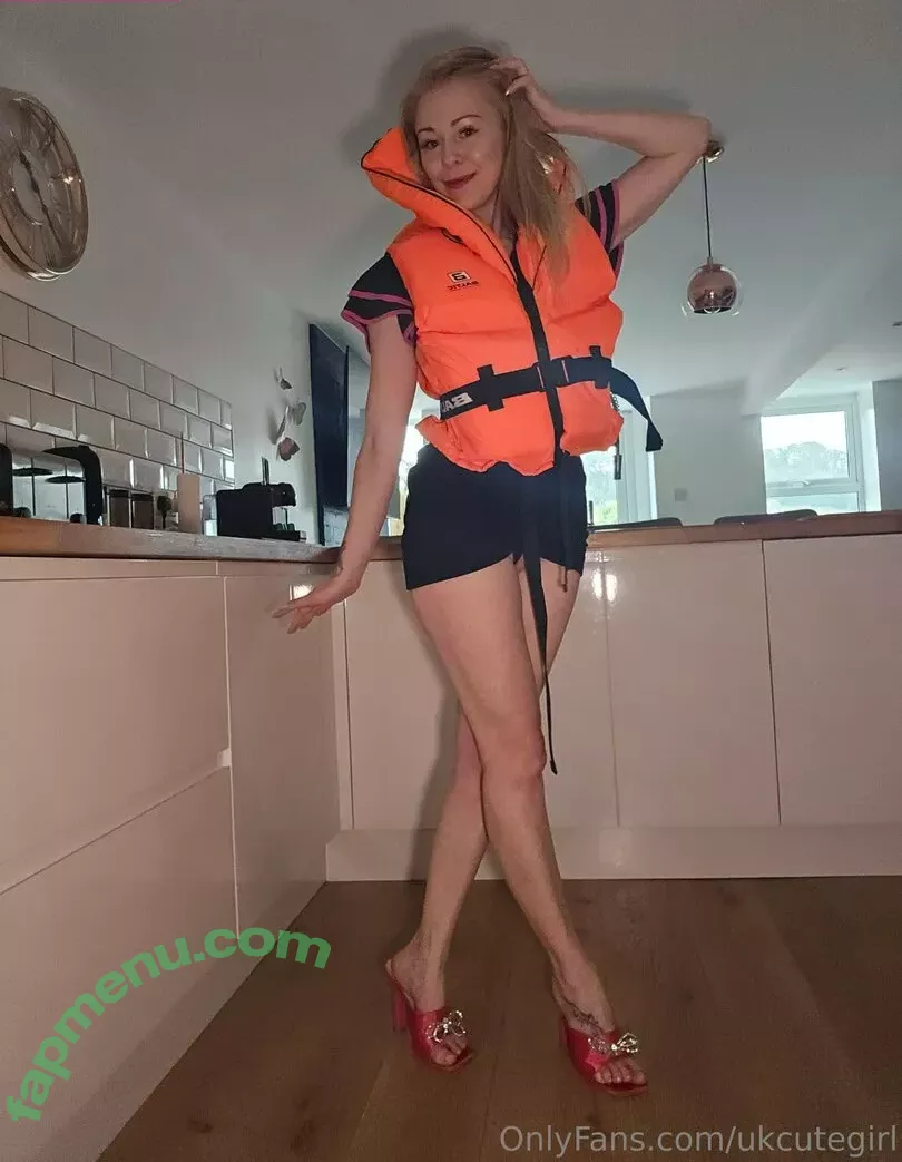 ukcutegirl nude photo #0433 (ukcutegirllucy)