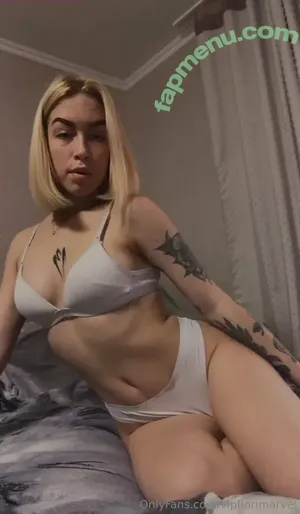 ultramarinbabyvip / ultramarina nude photo #0002