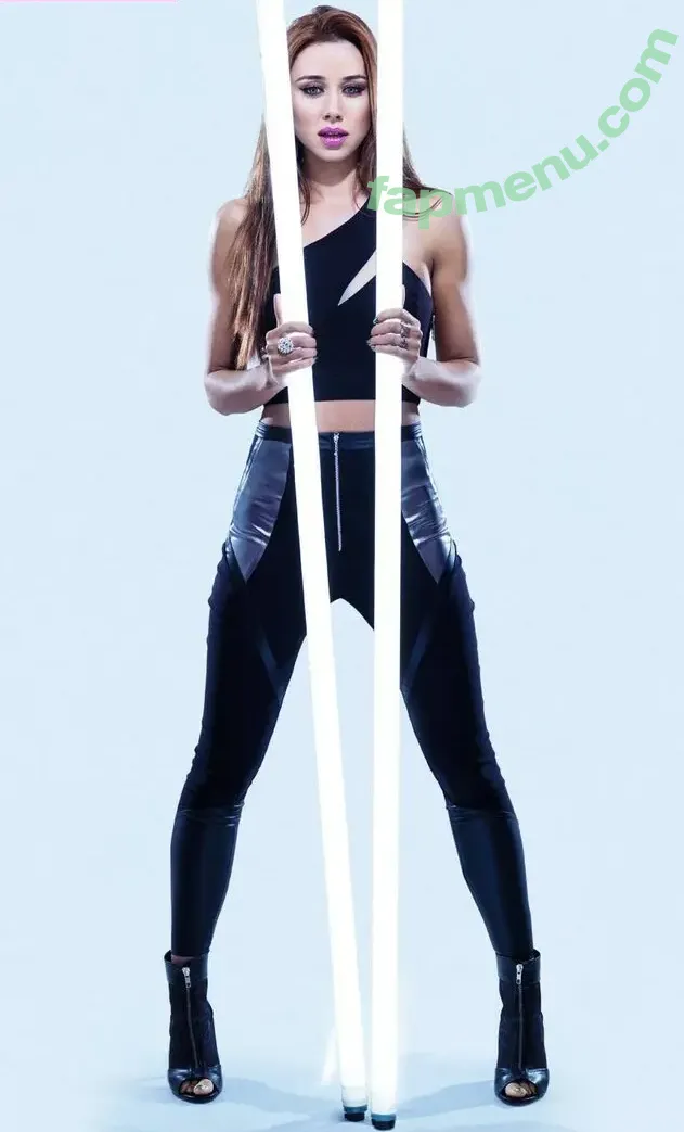 Una Healy nude photo #0283 (unahealy)