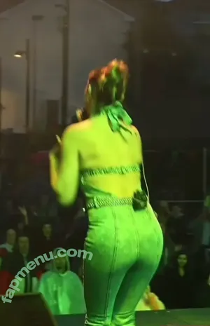 Una Healy / unahealy nude photo #1183