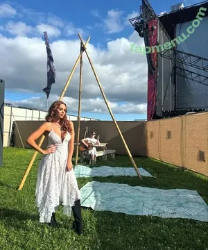 Una Healy / unahealy nude photo #1235