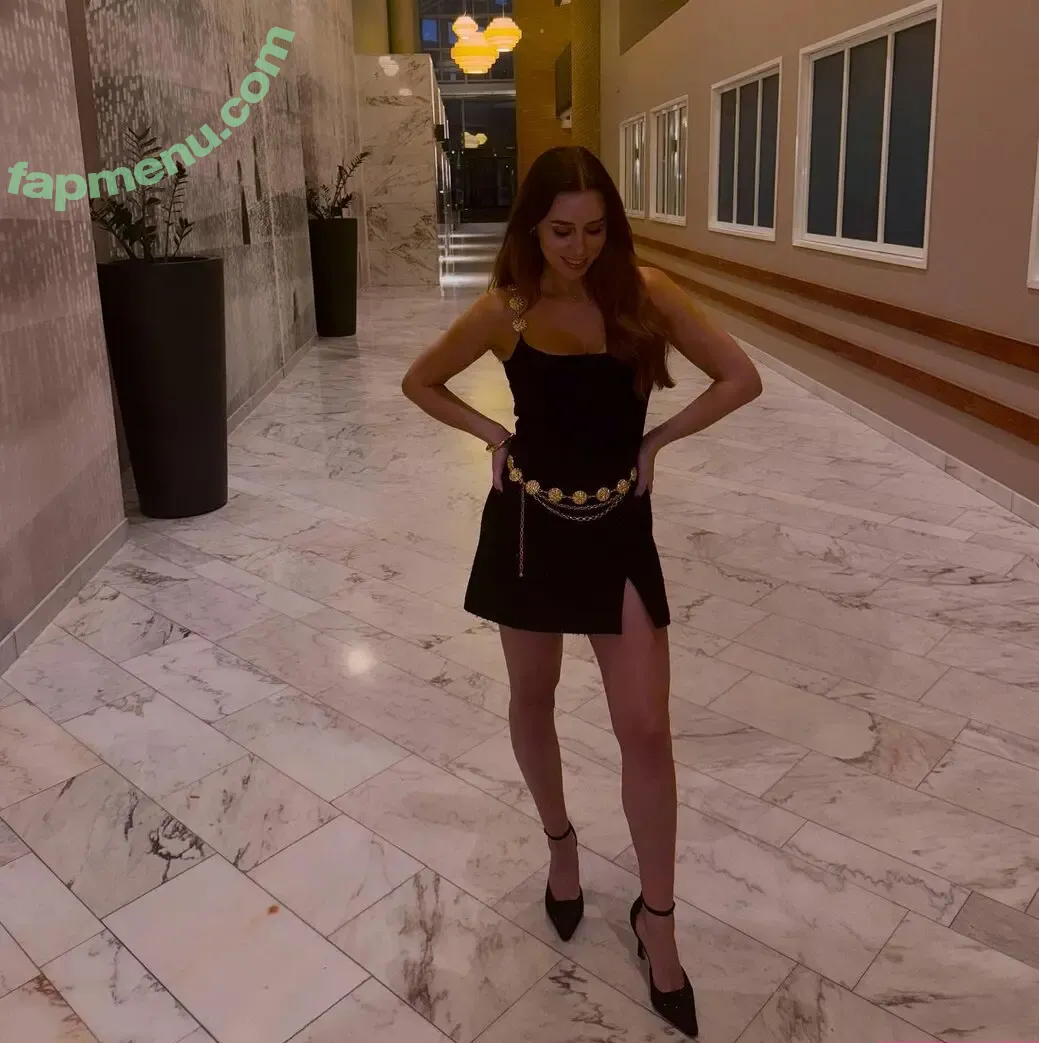 Una Healy nude photo #1213 (unahealy)