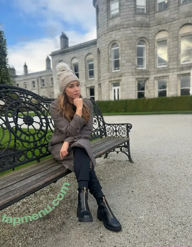 Una Healy nude photo #1263 (unahealy)