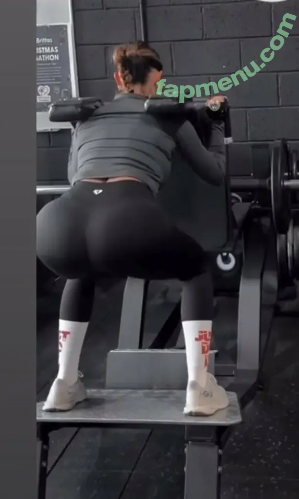 Una Healy nude photo #1279 (unahealy)