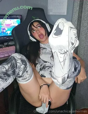 unachicagamermas / una.chica.gamer.mas nude photo #0143