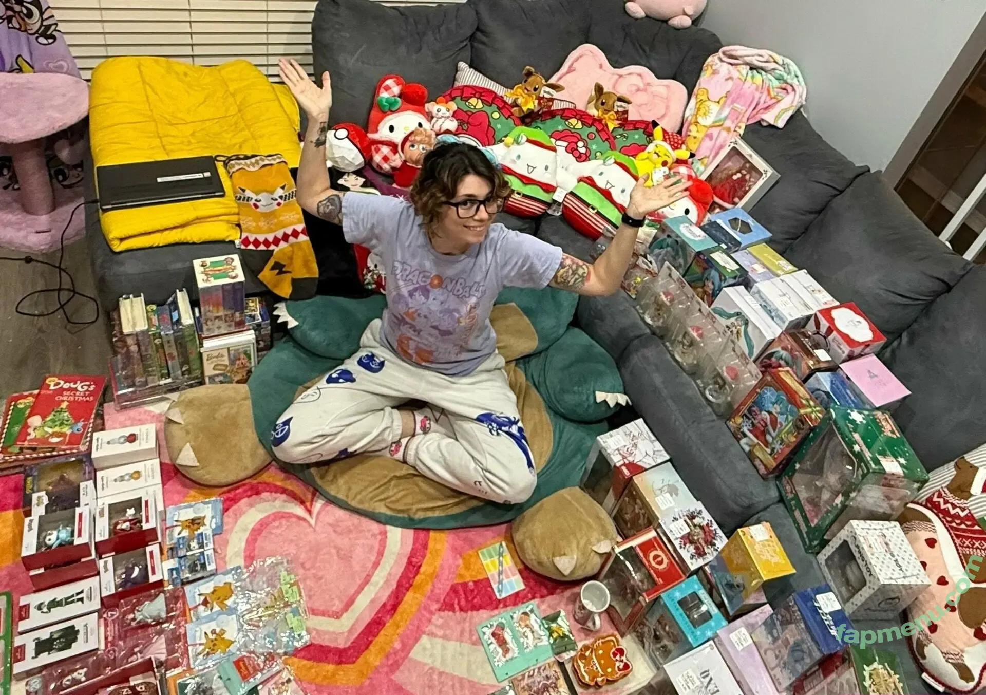 Uncanny Megan nude photo #0159 (Uncanny Megan)