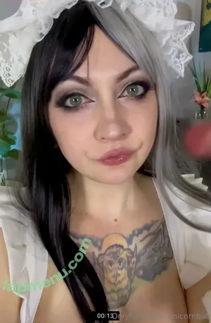  nude photo #0004