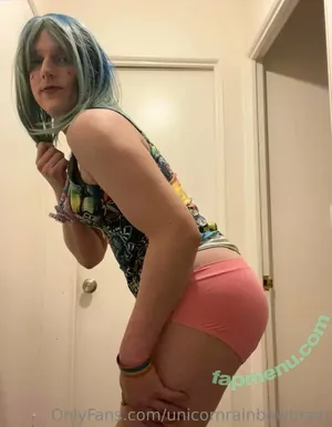 unicornrainbowbrain / unicornrainbows nude photo #0002