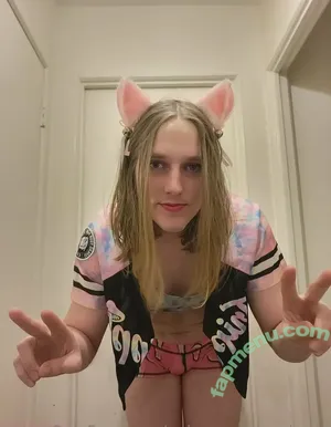 unicornrainbowbrain / unicornrainbows nude photo #0007