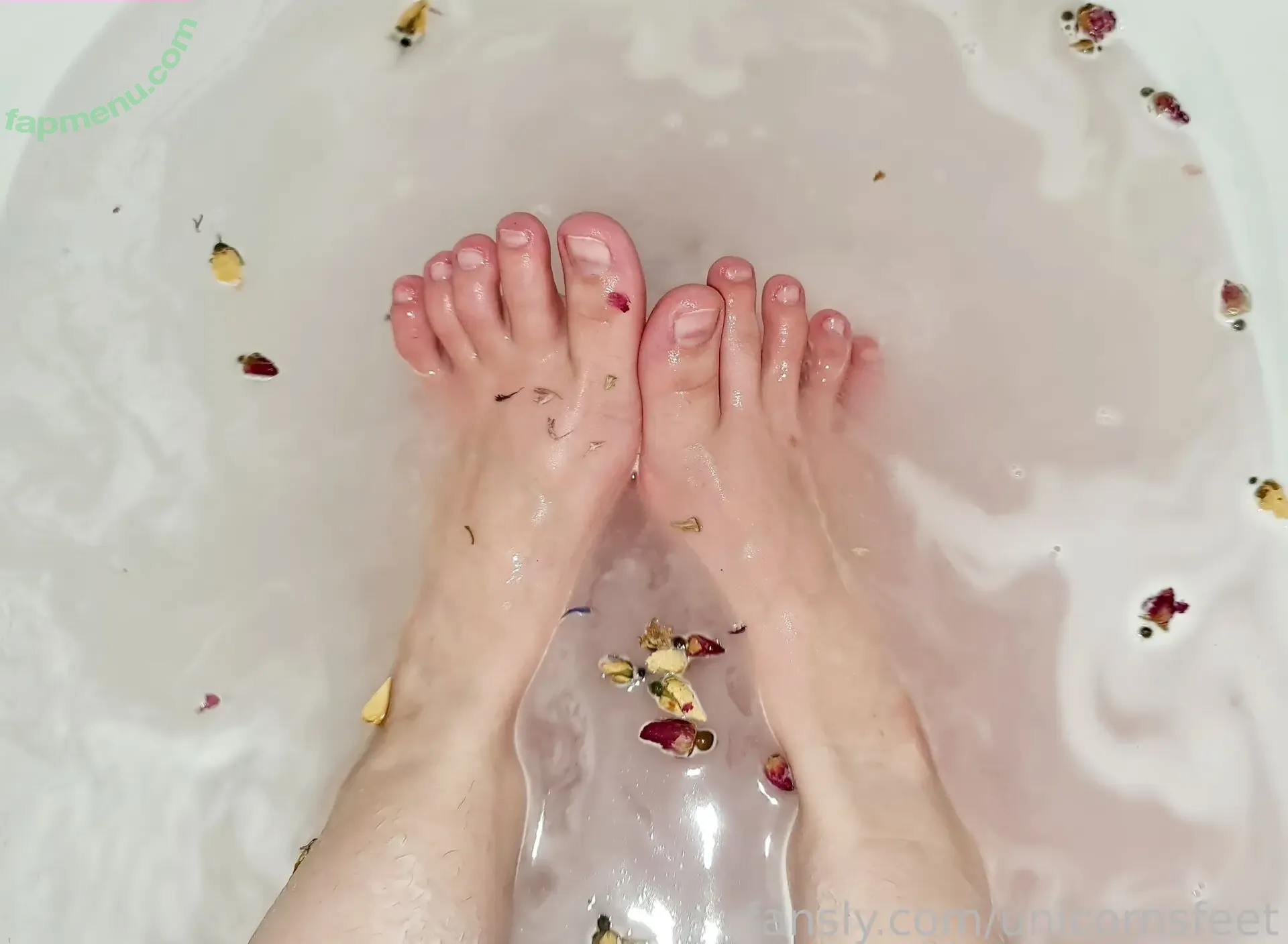 unicornsfeet nude photo #0180 (PinkGirlViki / PinkViki / strupedsofunicorns / victoriavikiv)