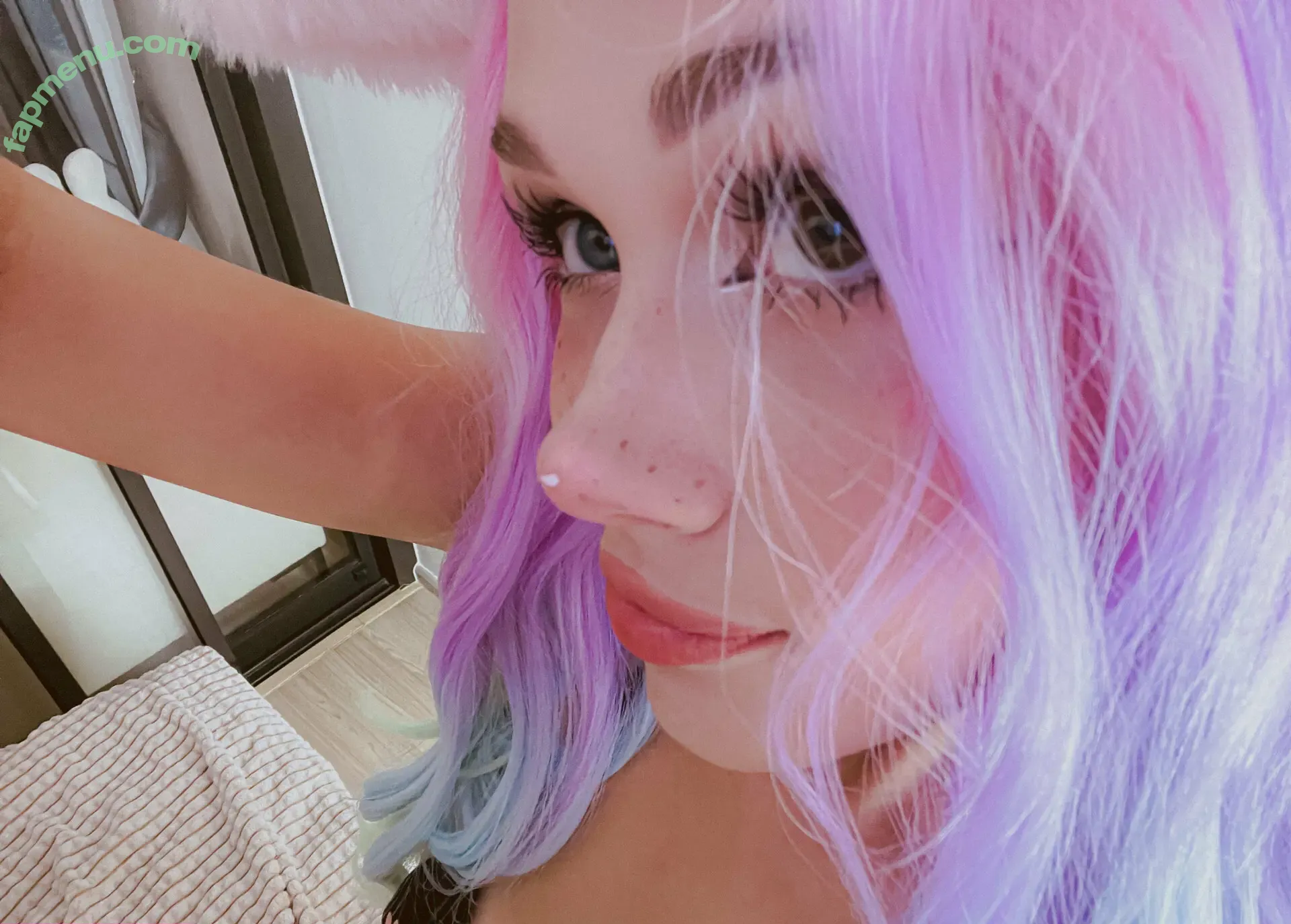 unipcornx nude photo #0012 (unipcornx)