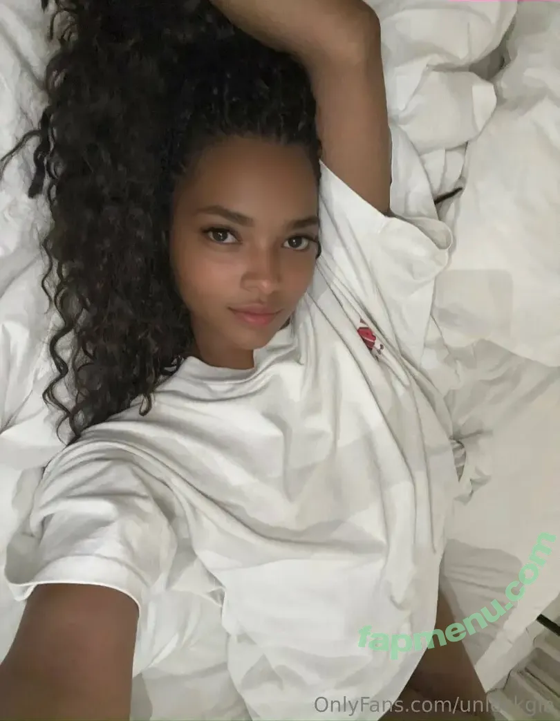 unlockgia nude photo #0056 (unlockgia)