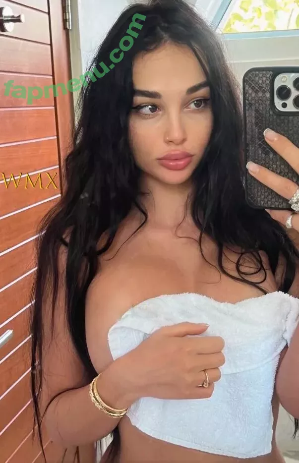 Unrealcobaine nude photo #0036 (Missa Julia / unrealcobain)