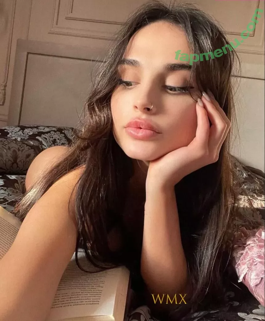 Unrealcobaine nude photo #0078 (Missa Julia / unrealcobain)