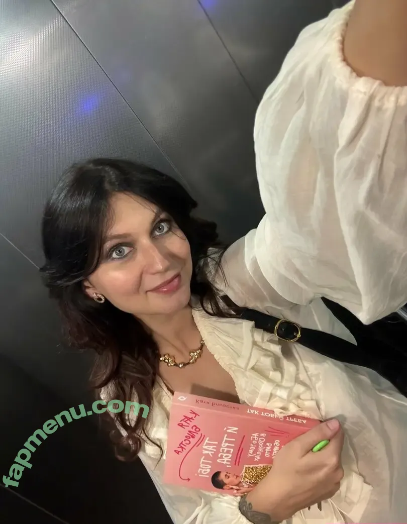 Unrealspicegirl nude photo #0070 (Hot Spice / spacegirltanya)