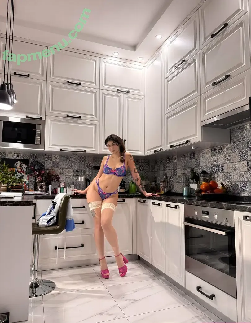 Unrealspicegirl nude photo #0103 (spacegirltanya)