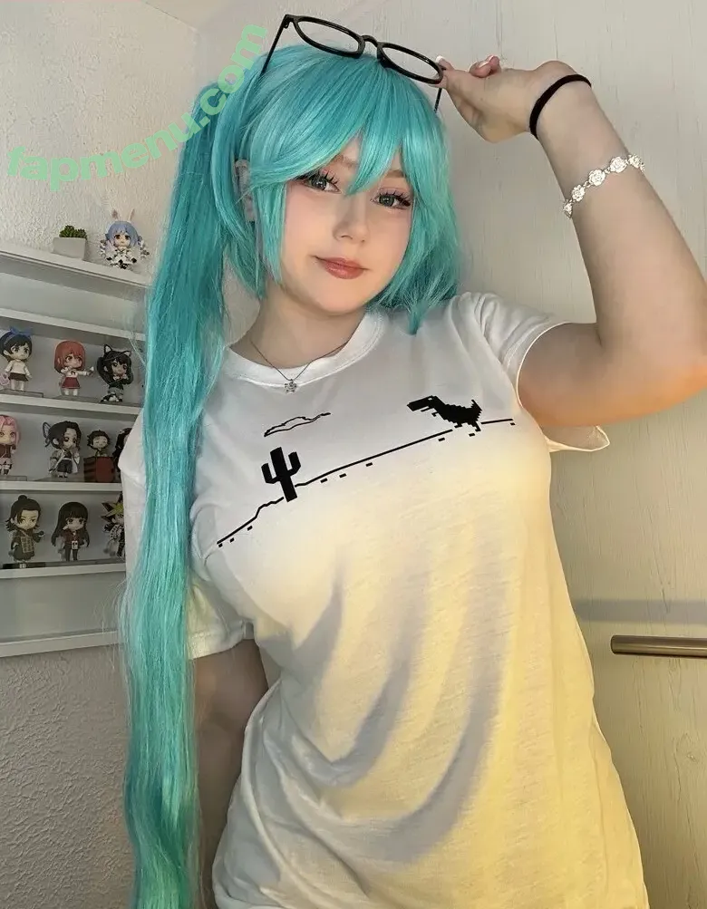 Upminaa nude photo #0206 (Upminaa)