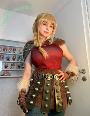 Upminaa nude photo #0128