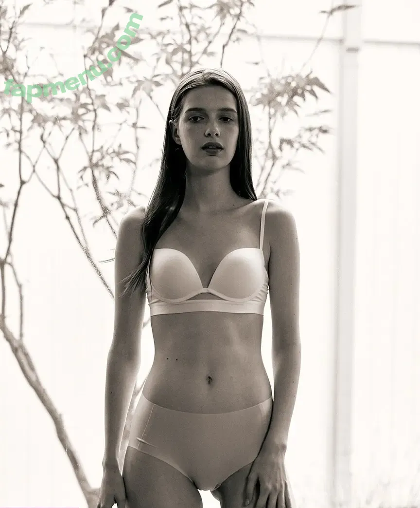 Upminaa nude photo #0229 (Upminaa)