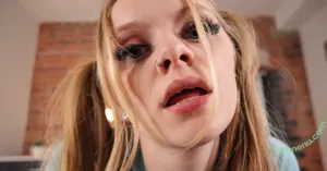 Upskirt Jerk / feliciacombs_ nude photo #0029