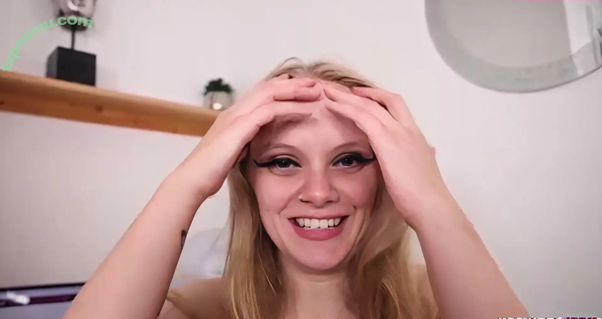 Upskirtjerk nude photo #0074 (Upskirtjerk)